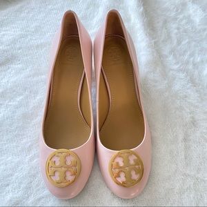 Tory Burch Benton Pump in Sea Shell Pink. NWOT